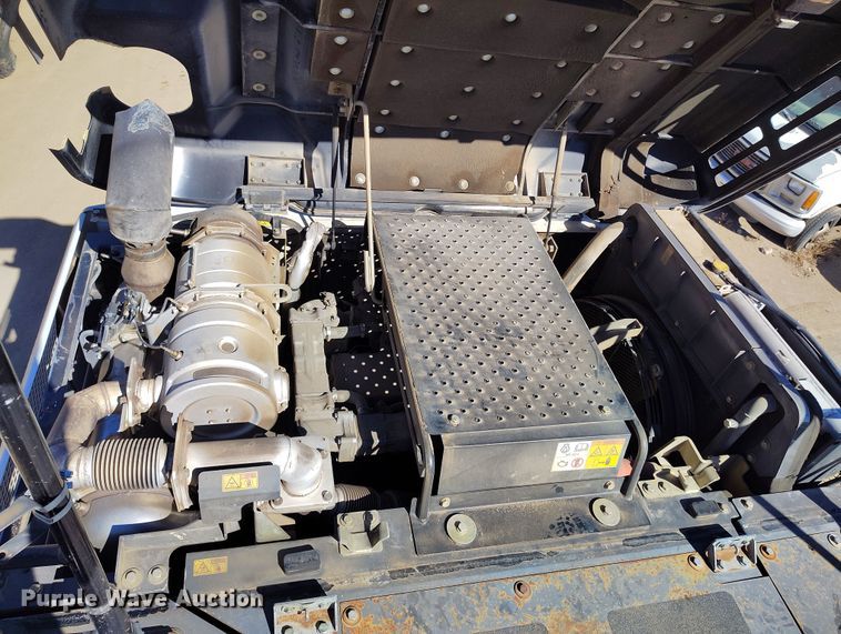 image for item DV6718 2015 Link-Belt 300X4 excavator