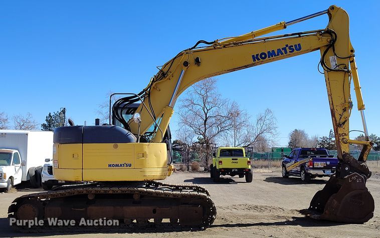 image for item DV6719 2005 Komatsu PC228USLC-3 excavator