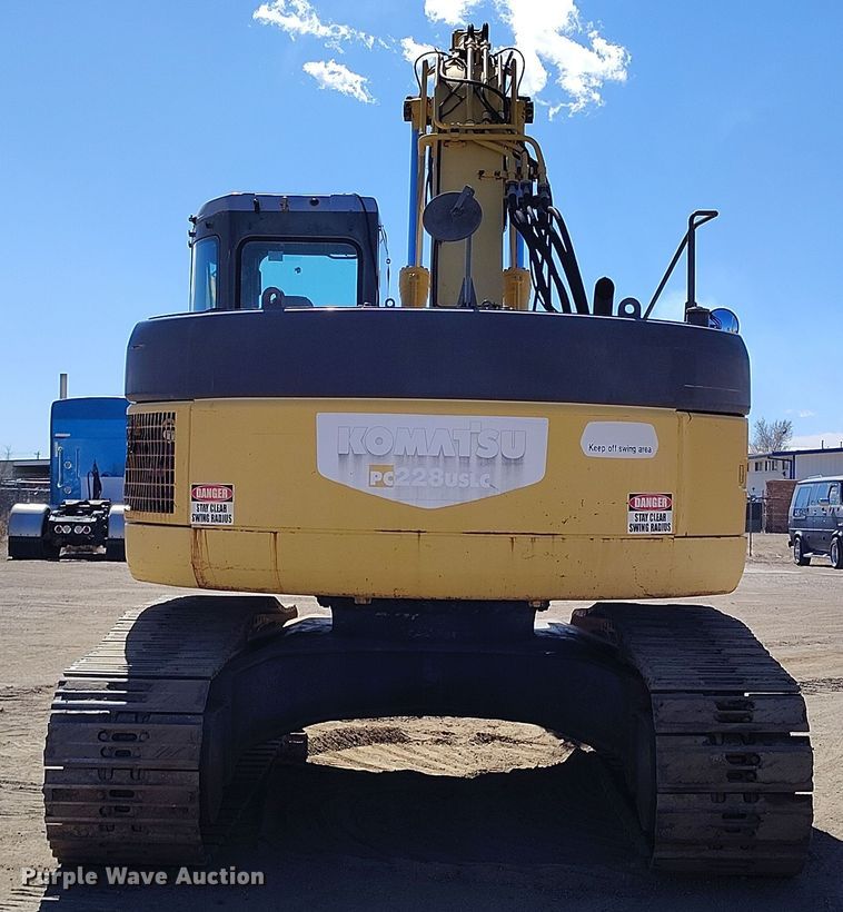 image for item DV6719 2005 Komatsu PC228USLC-3 excavator