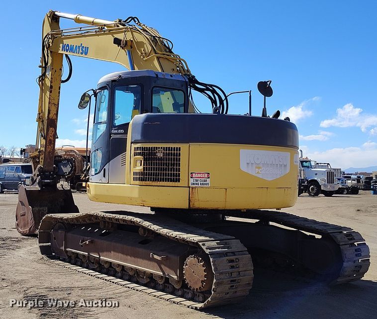 image for item DV6719 2005 Komatsu PC228USLC-3 excavator