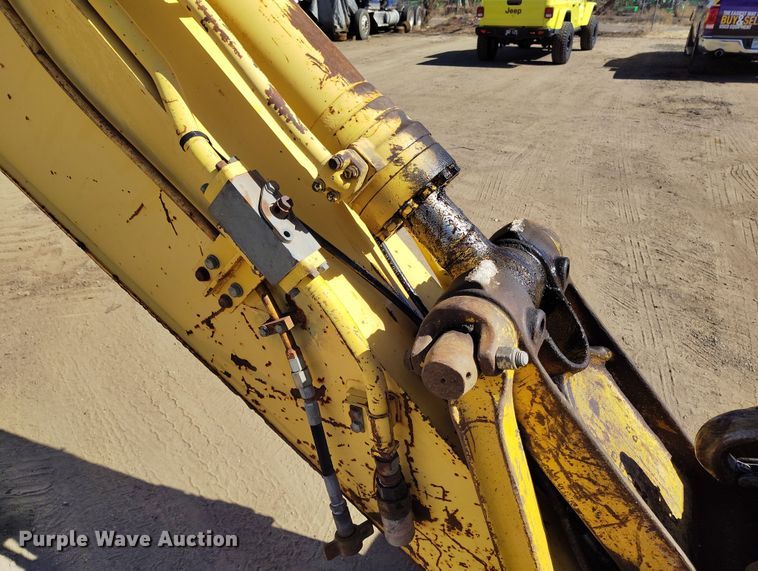 image for item DV6719 2005 Komatsu PC228USLC-3 excavator