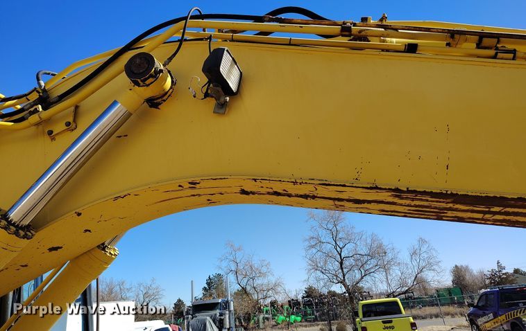 image for item DV6719 2005 Komatsu PC228USLC-3 excavator