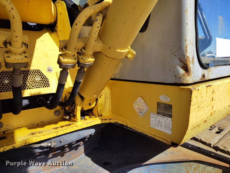 image for item DV6719 2005 Komatsu PC228USLC-3 excavator