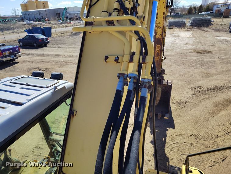 image for item DV6719 2005 Komatsu PC228USLC-3 excavator