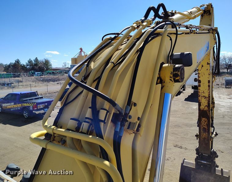 image for item DV6719 2005 Komatsu PC228USLC-3 excavator