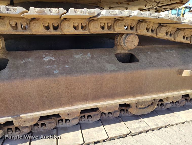 image for item DV6719 2005 Komatsu PC228USLC-3 excavator