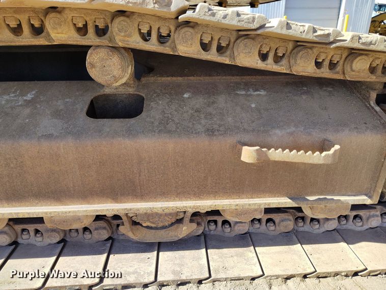 image for item DV6719 2005 Komatsu PC228USLC-3 excavator