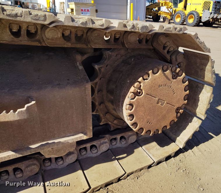 image for item DV6719 2005 Komatsu PC228USLC-3 excavator