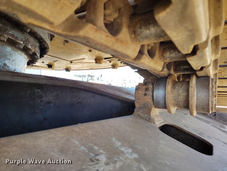 image for item DV6719 2005 Komatsu PC228USLC-3 excavator