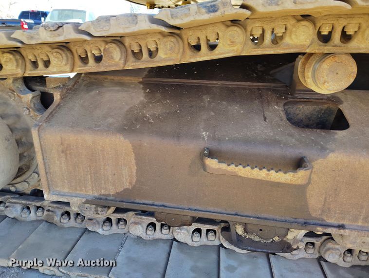 image for item DV6719 2005 Komatsu PC228USLC-3 excavator