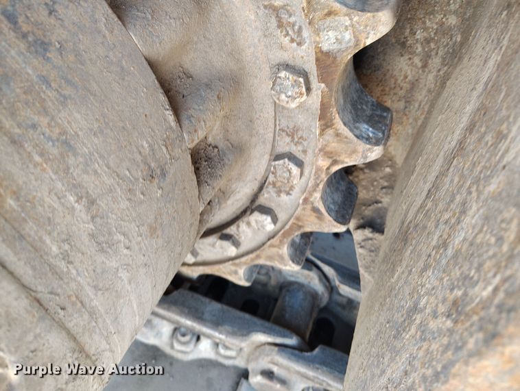 image for item DV6719 2005 Komatsu PC228USLC-3 excavator