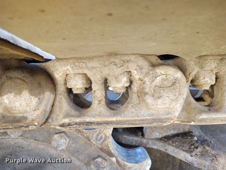 image for item DV6719 2005 Komatsu PC228USLC-3 excavator