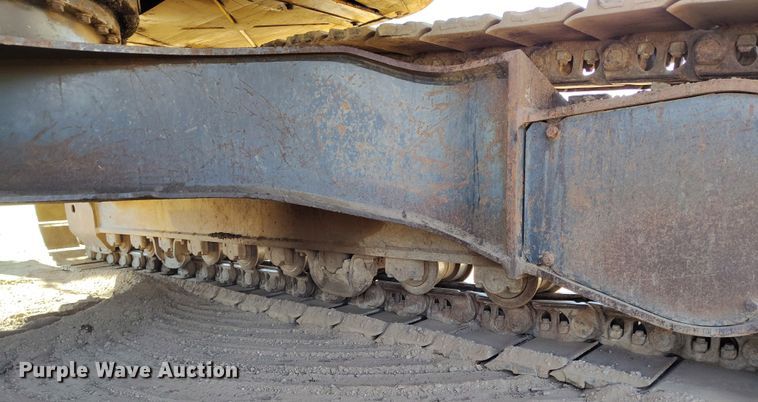 image for item DV6719 2005 Komatsu PC228USLC-3 excavator