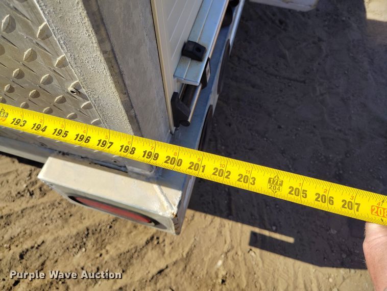 image for item DV6720 2012 International DuraStar 4400 fuel / lube truck