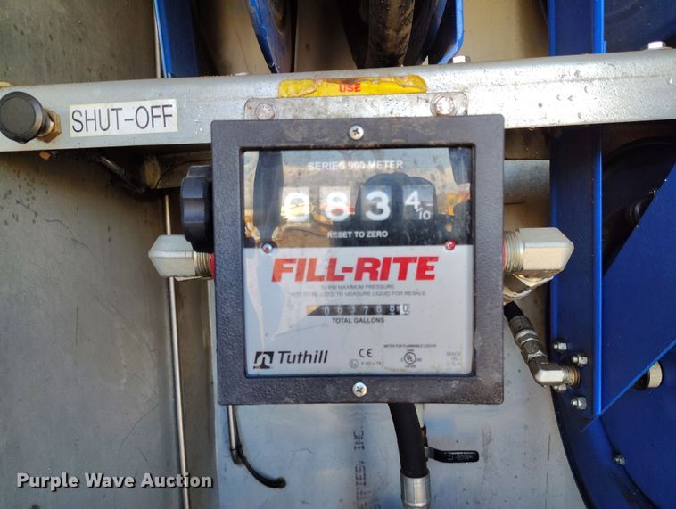 image for item DV6720 2012 International DuraStar 4400 fuel / lube truck