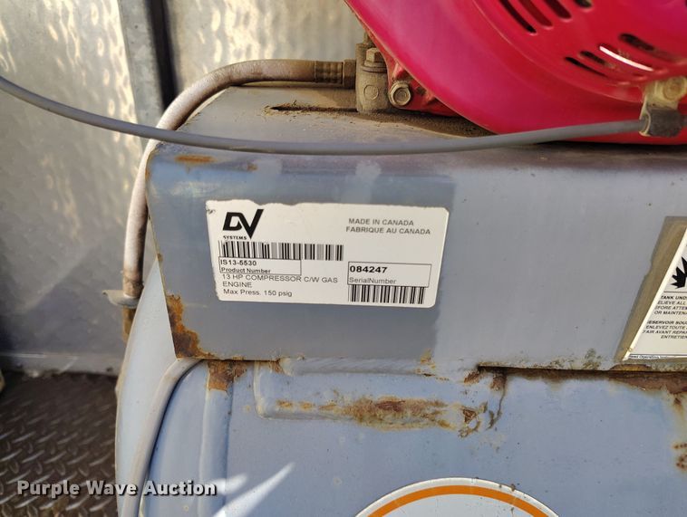 image for item DV6720 2012 International DuraStar 4400 fuel / lube truck