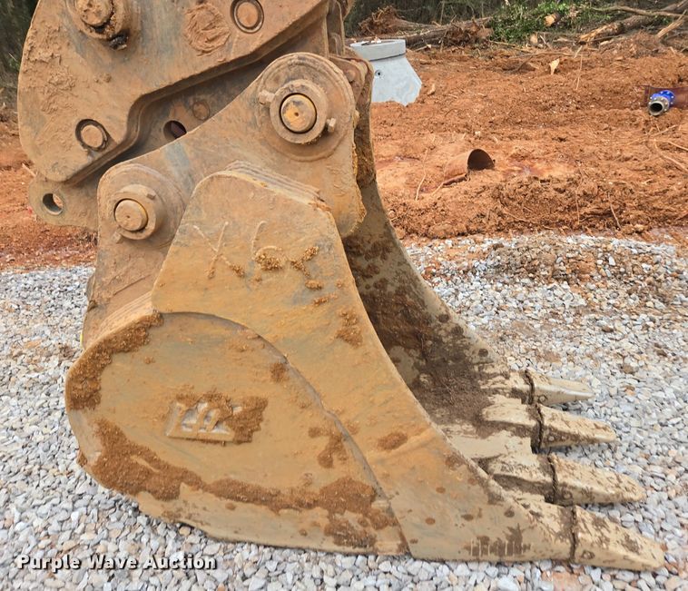 image for item DW1799 2019 Kobelco SK350LC-10 excavator