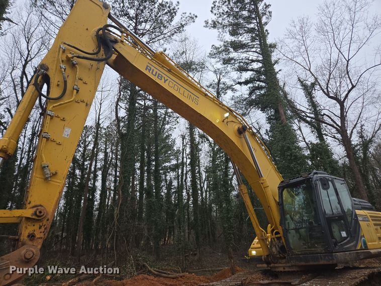 image for item DW1799 2019 Kobelco SK350LC-10 excavator