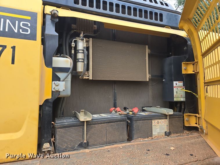 image for item DW1799 2019 Kobelco SK350LC-10 excavator