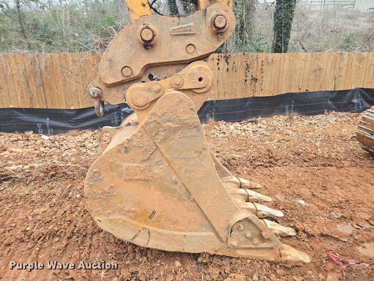 image for item DW1800 2019 Kobelco SK350LC-10 excavator