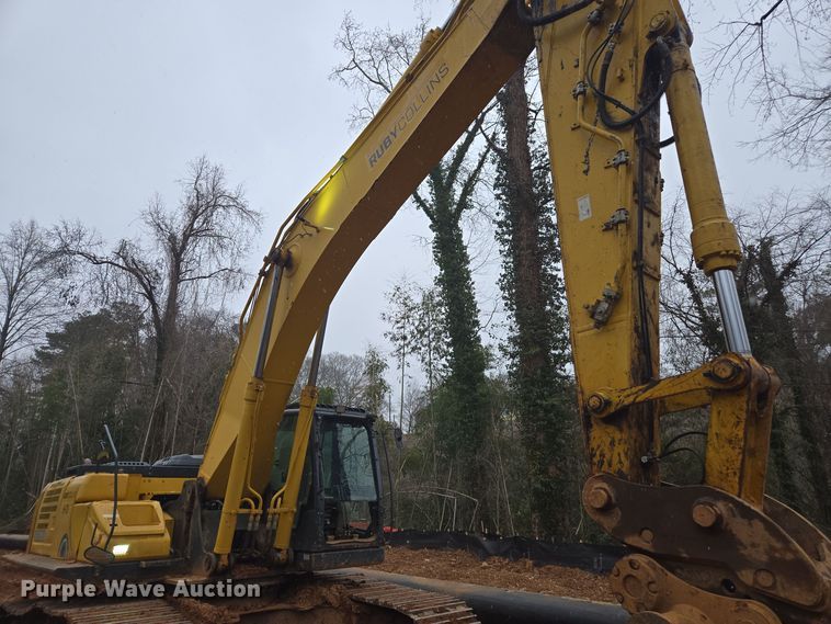 image for item DW1800 2019 Kobelco SK350LC-10 excavator