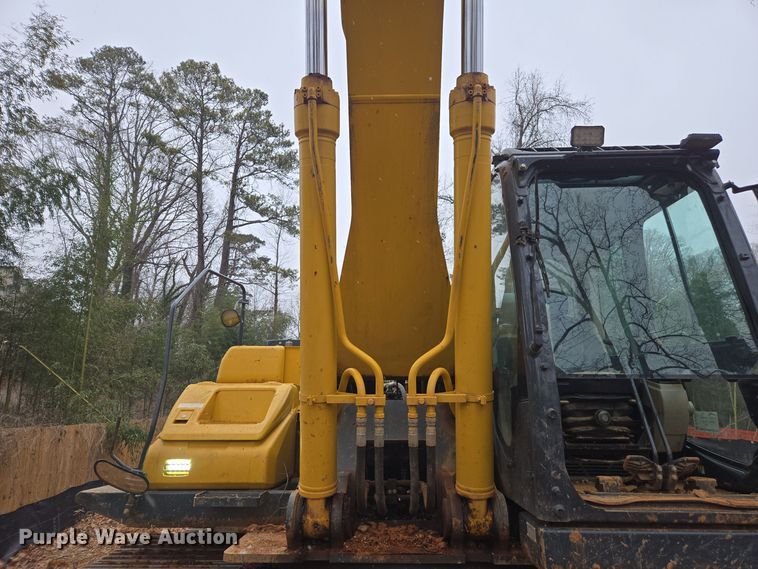 image for item DW1800 2019 Kobelco SK350LC-10 excavator