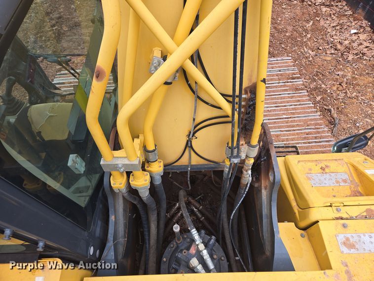 image for item DW1800 2019 Kobelco SK350LC-10 excavator