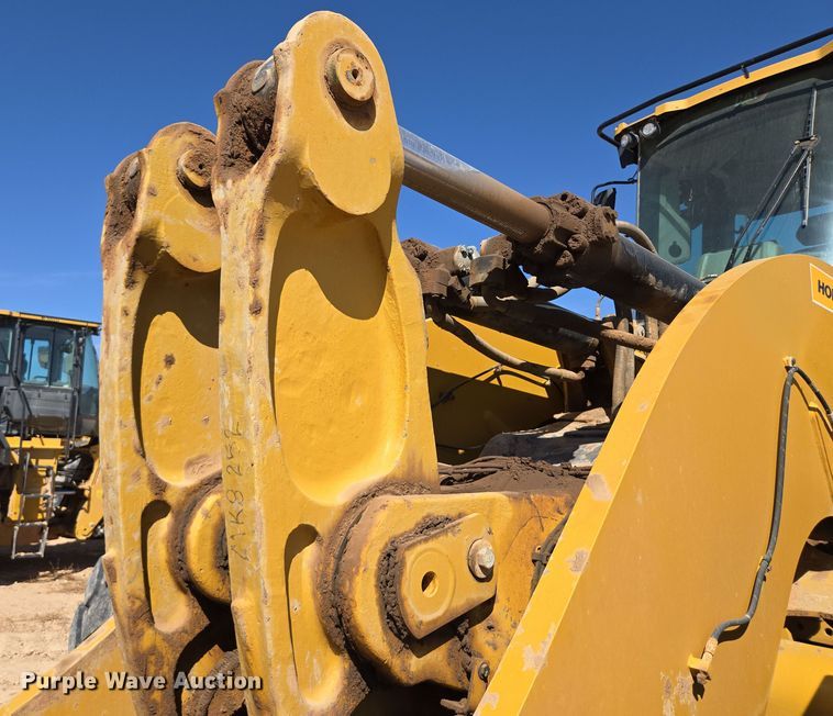 image for item DW1812 2021 Caterpillar 982 wheel loader