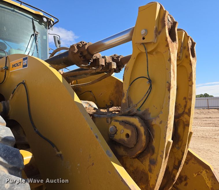 image for item DW1812 2021 Caterpillar 982 wheel loader