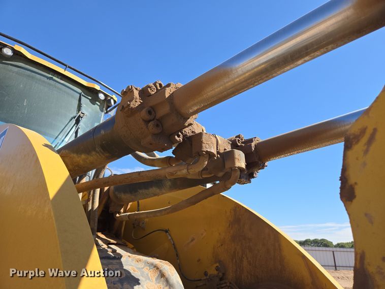 image for item DW1812 2021 Caterpillar 982 wheel loader