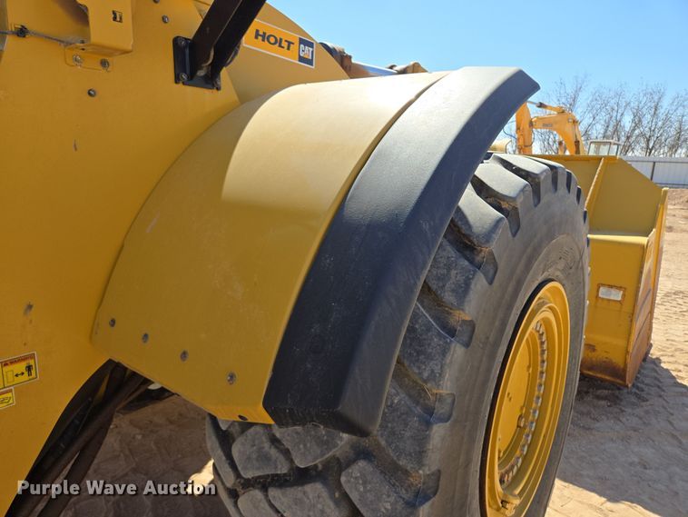 image for item DW1812 2021 Caterpillar 982 wheel loader