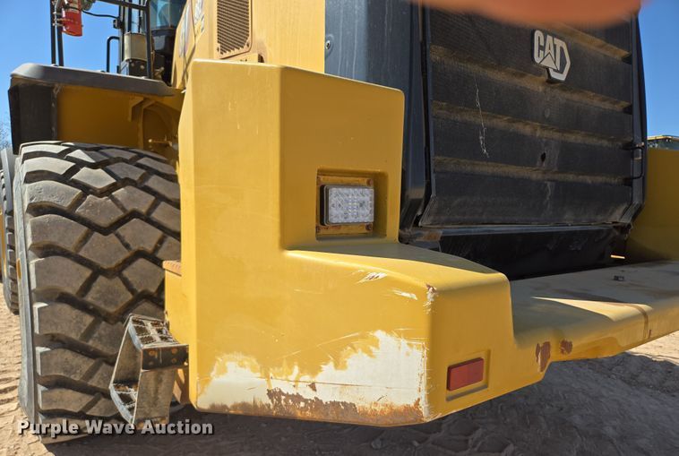 image for item DW1812 2021 Caterpillar 982 wheel loader