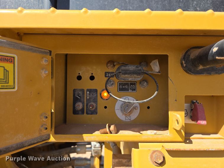 image for item DW1812 2021 Caterpillar 982 wheel loader