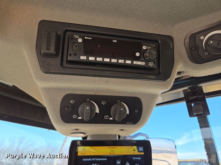 image for item DW1812 2021 Caterpillar 982 wheel loader