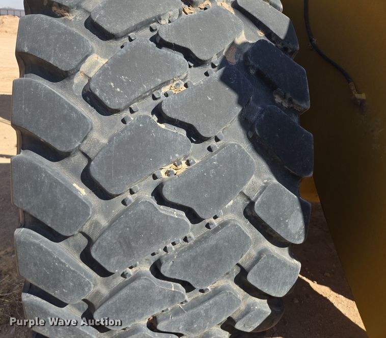 image for item DW1812 2021 Caterpillar 982 wheel loader