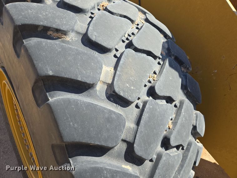 image for item DW1812 2021 Caterpillar 982 wheel loader