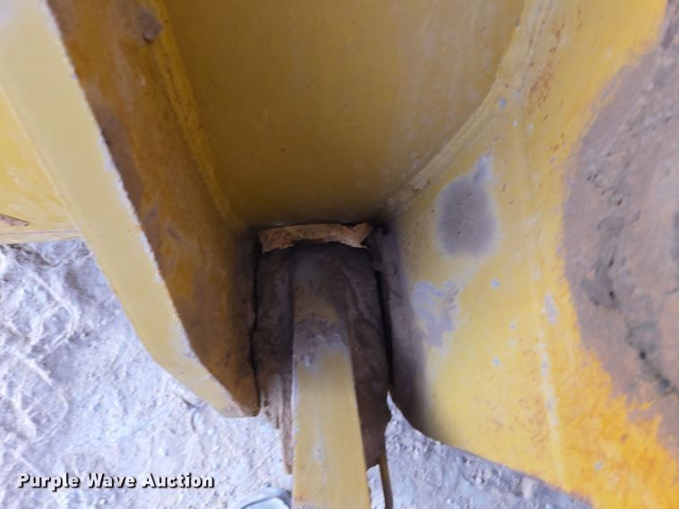 image for item DW1813 2022 Caterpillar 982 wheel loader