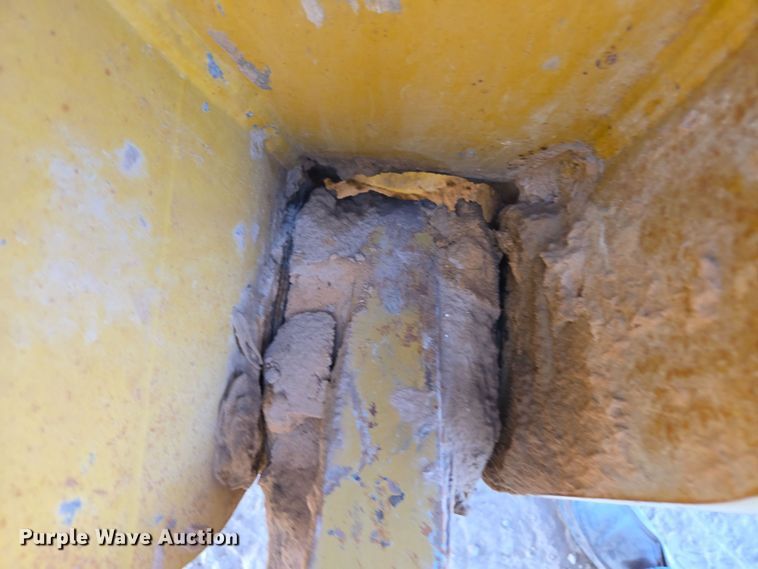 image for item DW1813 2022 Caterpillar 982 wheel loader