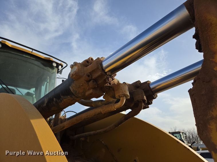 image for item DW1813 2022 Caterpillar 982 wheel loader