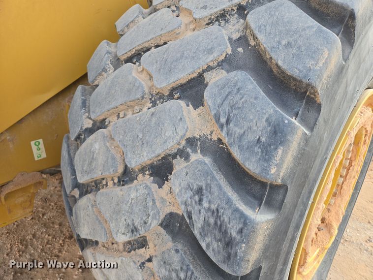 image for item DW1813 2022 Caterpillar 982 wheel loader