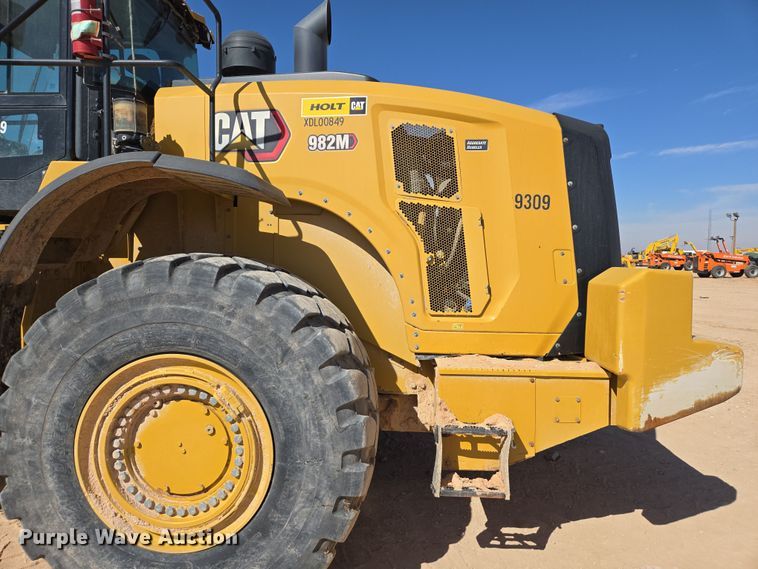 image for item DW1814 2021 Caterpillar 982M wheel loader