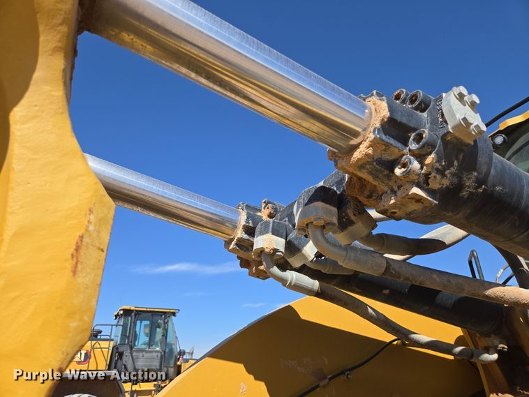 image for item DW1814 2021 Caterpillar 982M wheel loader