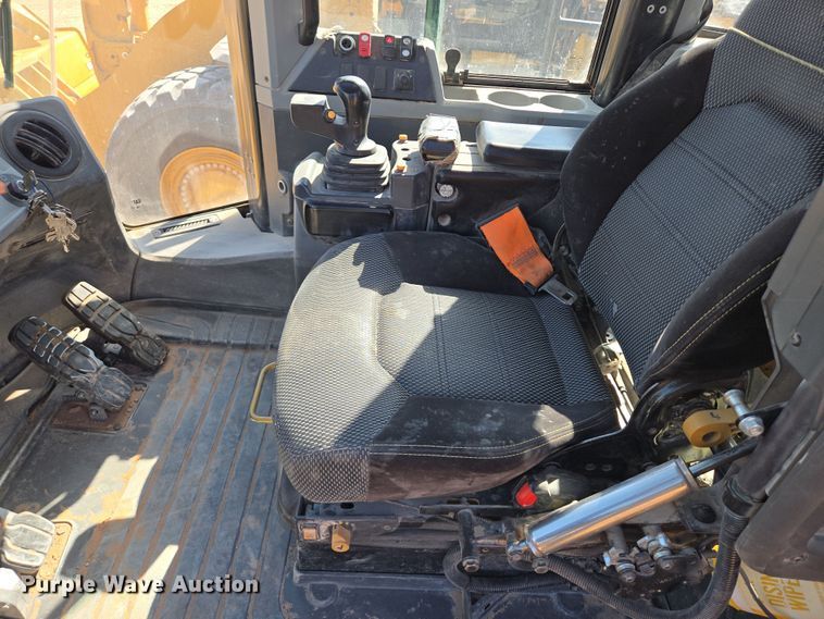 image for item DW1814 2021 Caterpillar 982M wheel loader