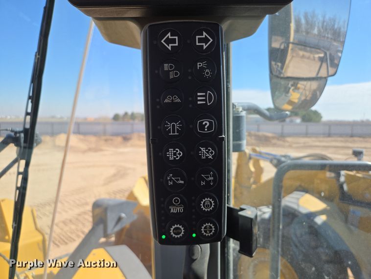 image for item DW1814 2021 Caterpillar 982M wheel loader