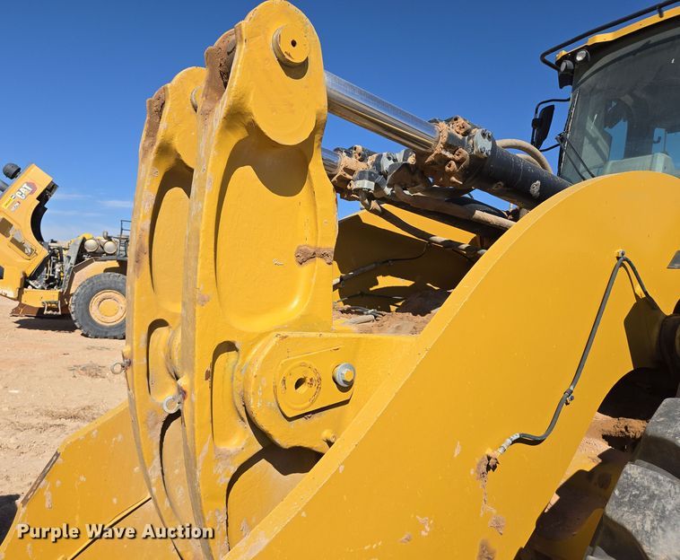 image for item DW1815 2022 Caterpillar 982 wheel loader