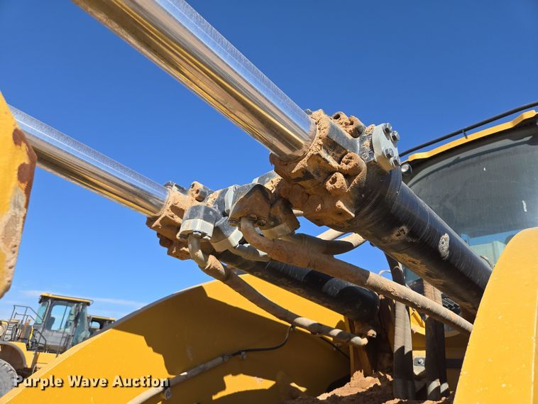 image for item DW1815 2022 Caterpillar 982 wheel loader