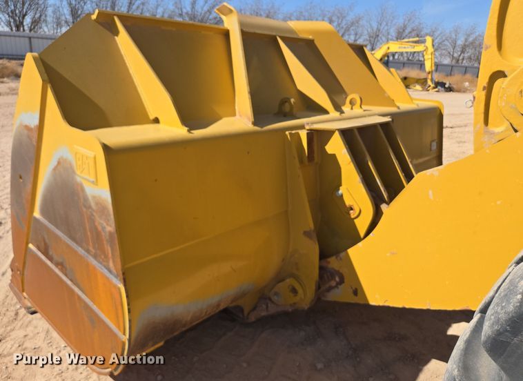 image for item DW1815 2022 Caterpillar 982 wheel loader