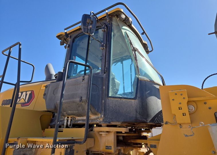 image for item DW1815 2022 Caterpillar 982 wheel loader