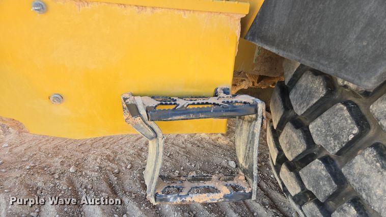 image for item DW1815 2022 Caterpillar 982 wheel loader