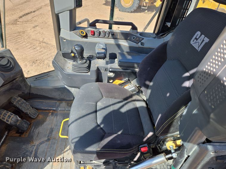 image for item DW1815 2022 Caterpillar 982 wheel loader
